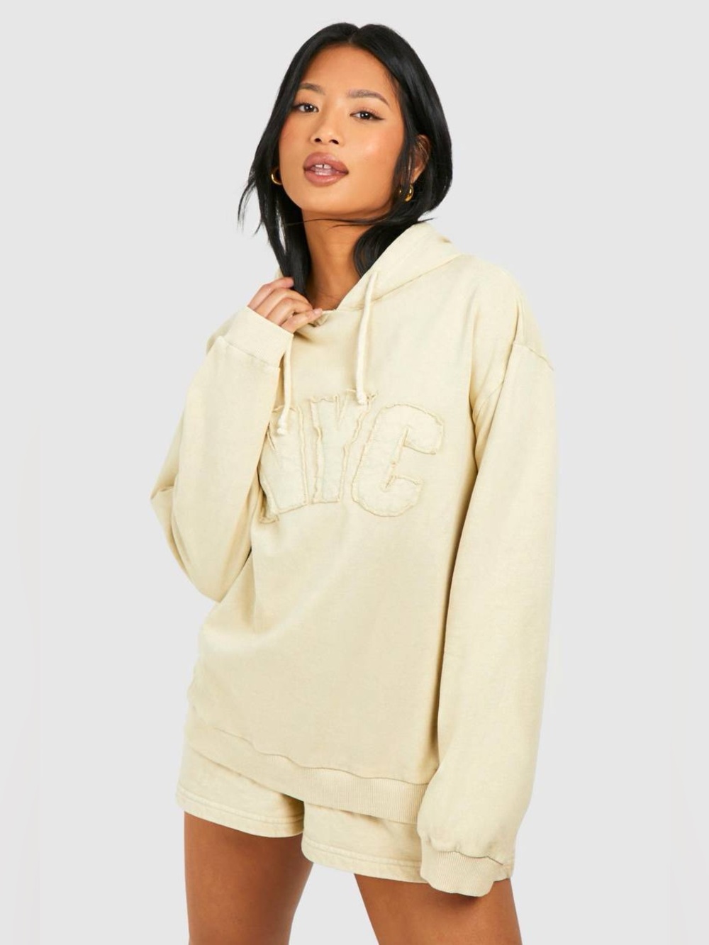 Boohoo Petite Washed Nyc Self Applique Oversized Hoodie in Stone, Size Large